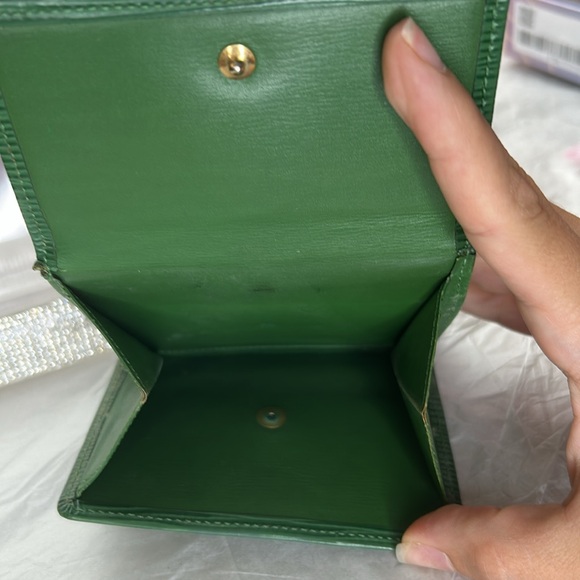 Louis Vuitton green Epi compact wallet - Picture 5 of 9